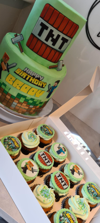 Minecraft Cake