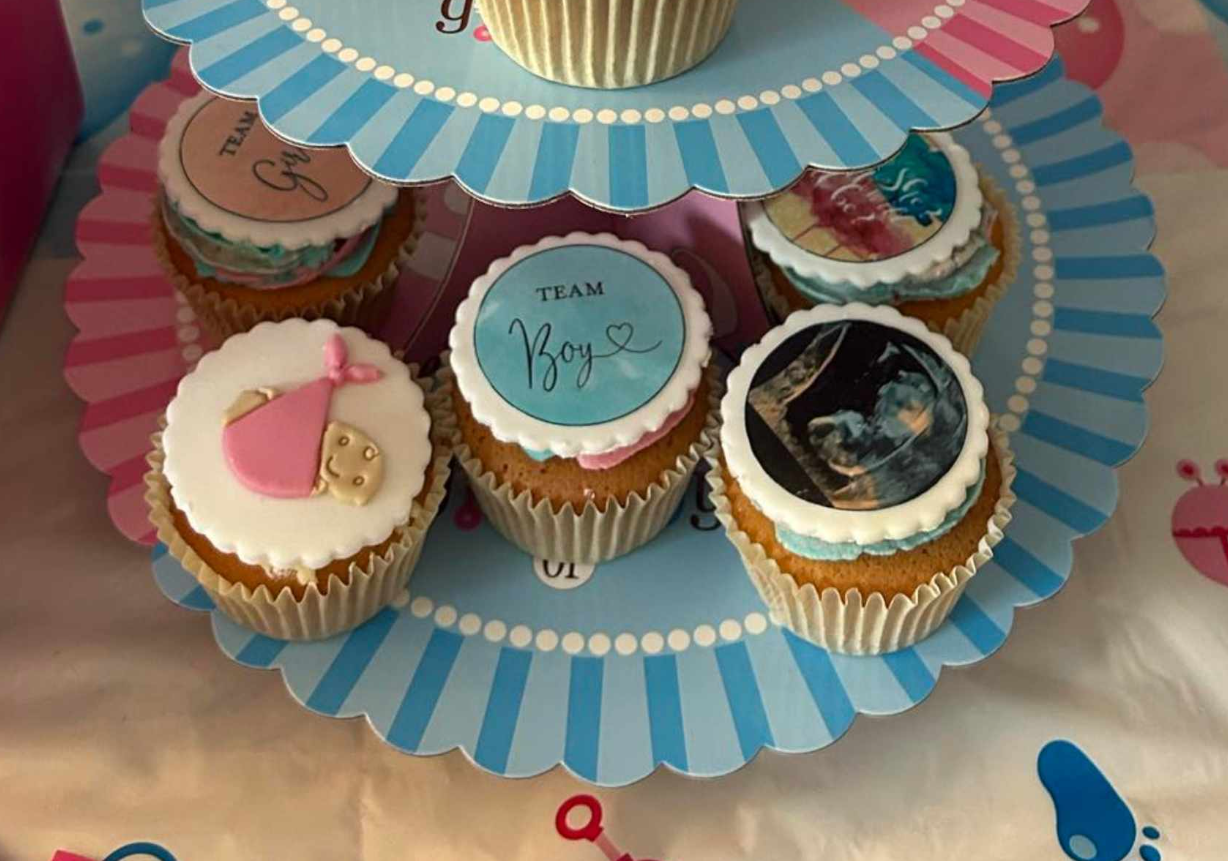 Team boy & girl Baby shower Cupcakes